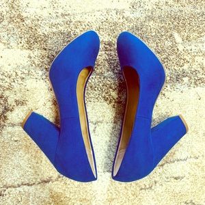 Old navy Royal blue heels 👠